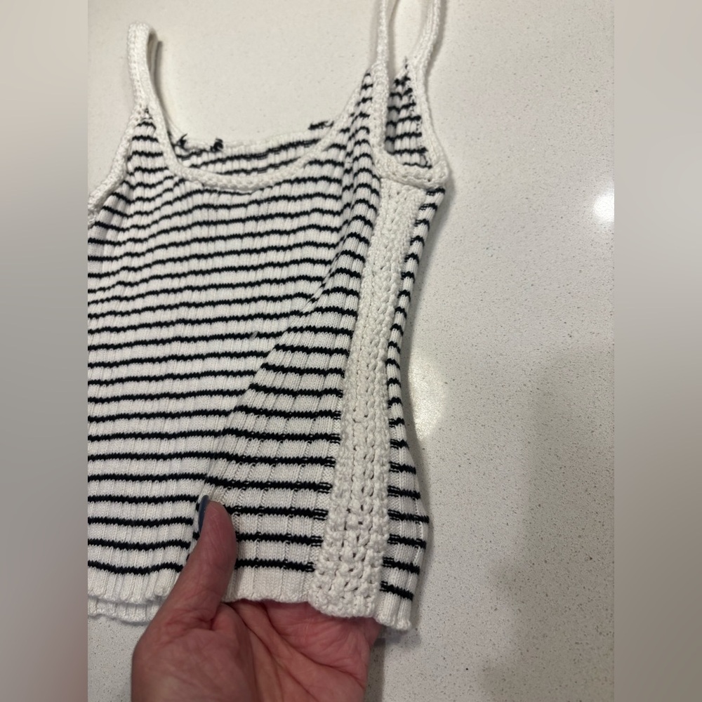 AE Crochet‎ Trim Sweater Tank Top Size XS 
Black and White Stripes
